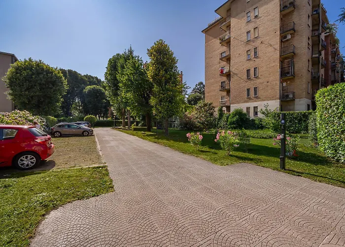 IH s Milano Apart Argonne Park
