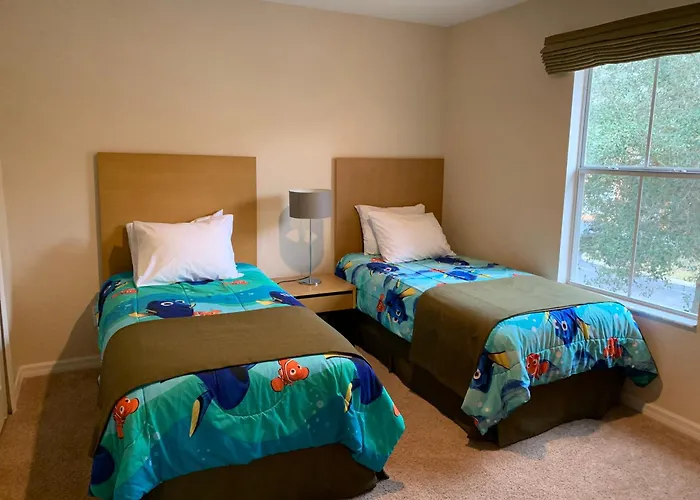 Casa de férias: Four Bedroom Townhouse In Regal Oaks At Old Town