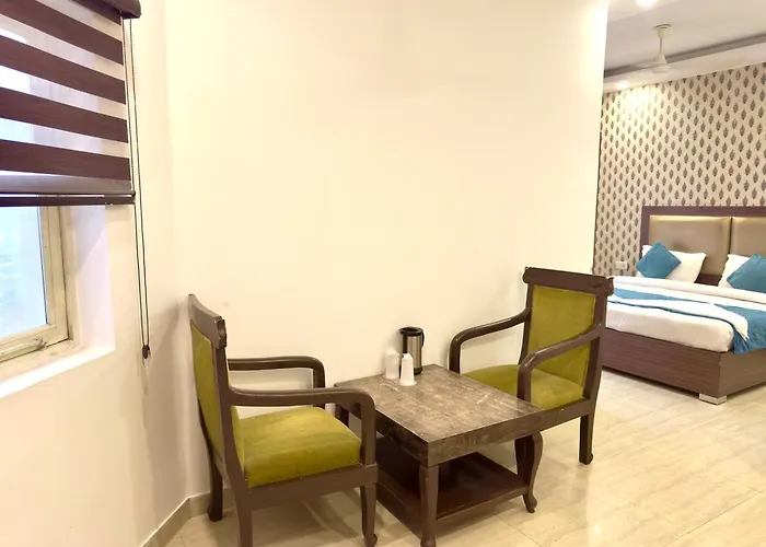 Pawan Plaza - Near Blk And Ganga Ram Hospital - Karol Bagh