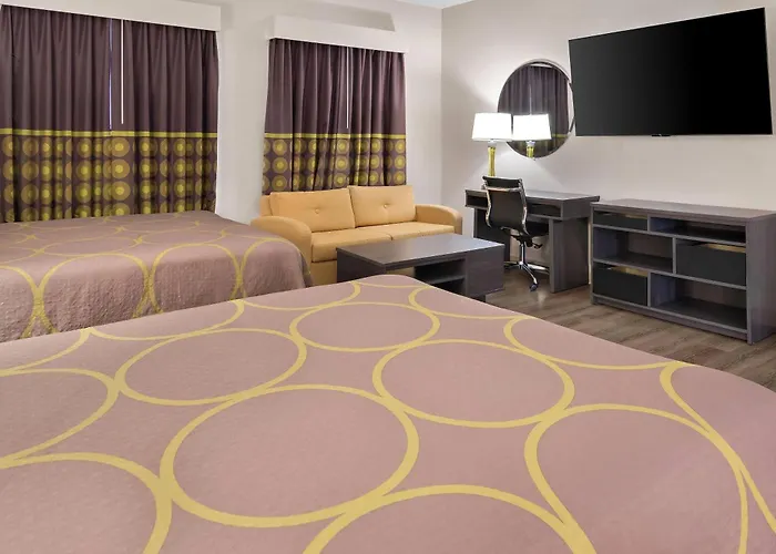 Super 8 By Wyndham Fort Worth Stockyards