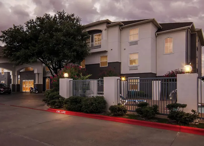 Cheap hotel: Super 8 By Wyndham Fort Worth Stockyards