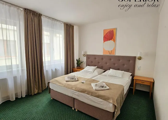 3 star hotels Claris