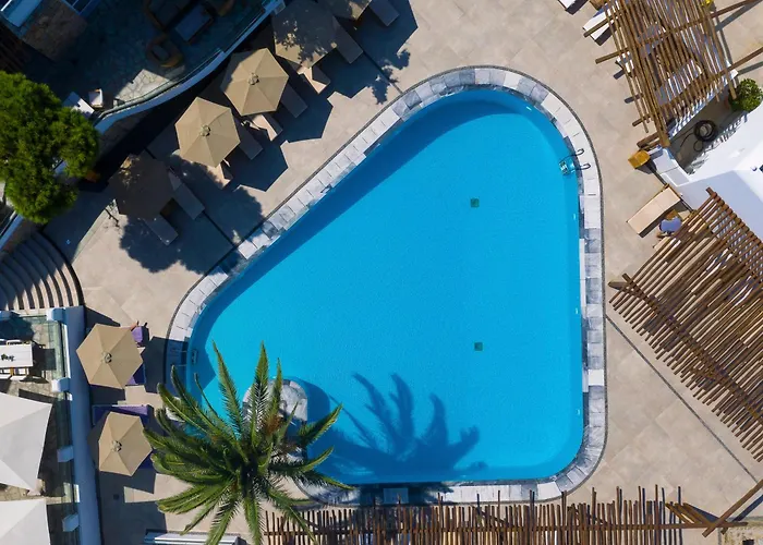 Hotel with view: Poseidon Hotel Suites