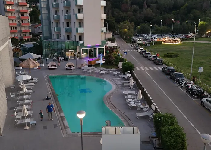 Hotel con golf: Hotel Baia Flaminia