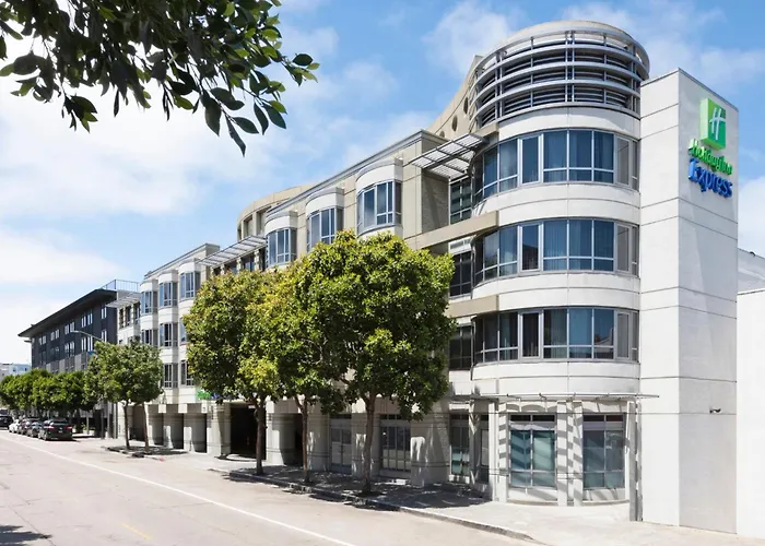 Holiday Inn Express Hotel & Suites Fisherman'S Wharf By Ihg