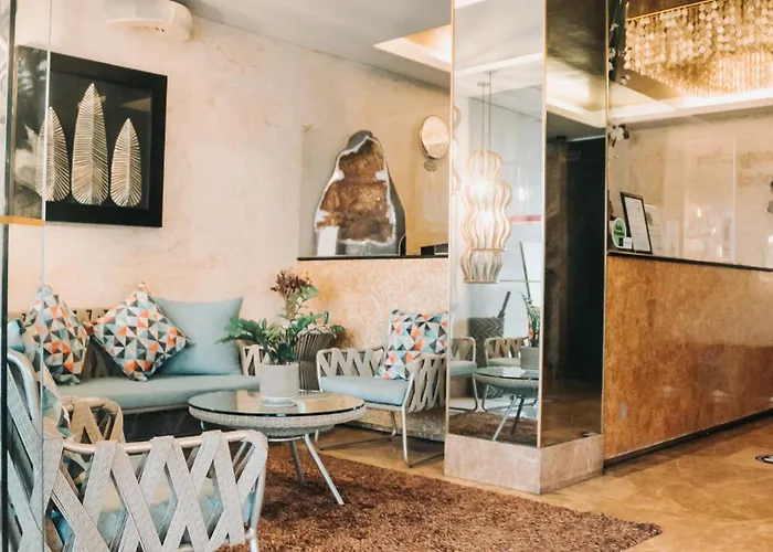 Central hotel: Goldberry Suites & Hotel Mactan