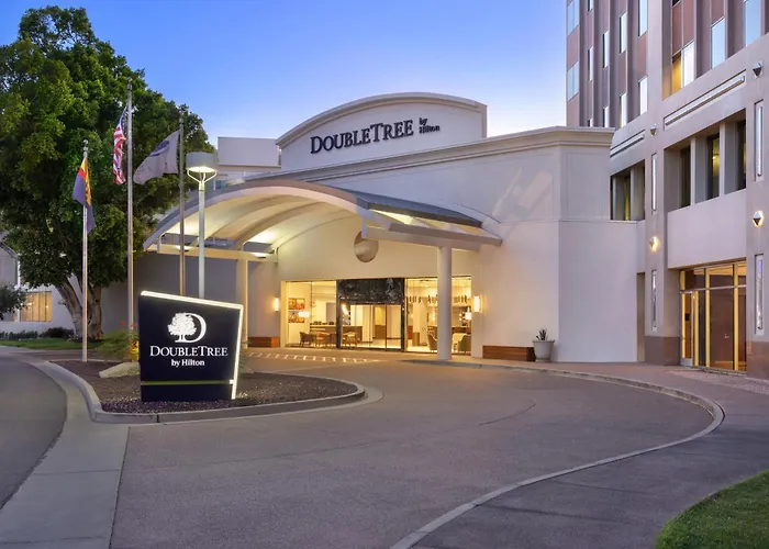 Boutique hotel only: Doubletree By Hilton Phoenix Midtown