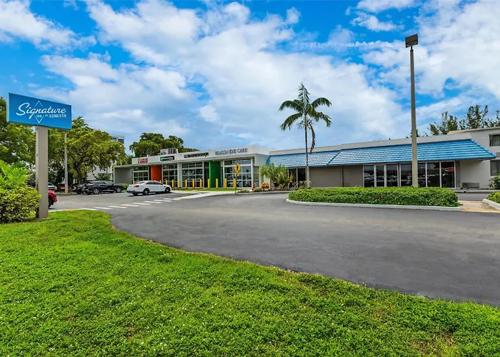 Pet Friendly hotel: Signature Inn Miami