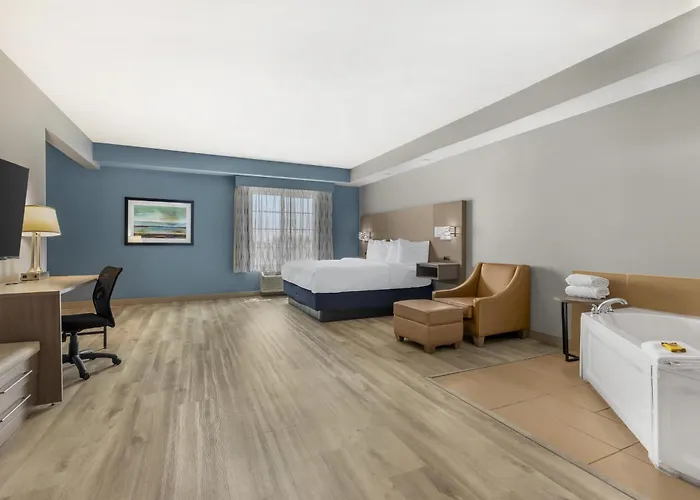 Jacuzzi hotel: Best Western Plus Fort Worth Forest Hill Inn & Suites