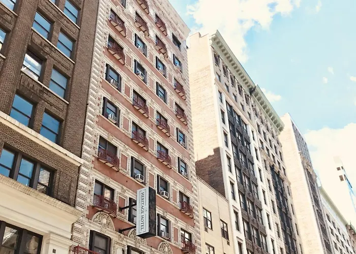 Motel: Heritage Hotel New York City