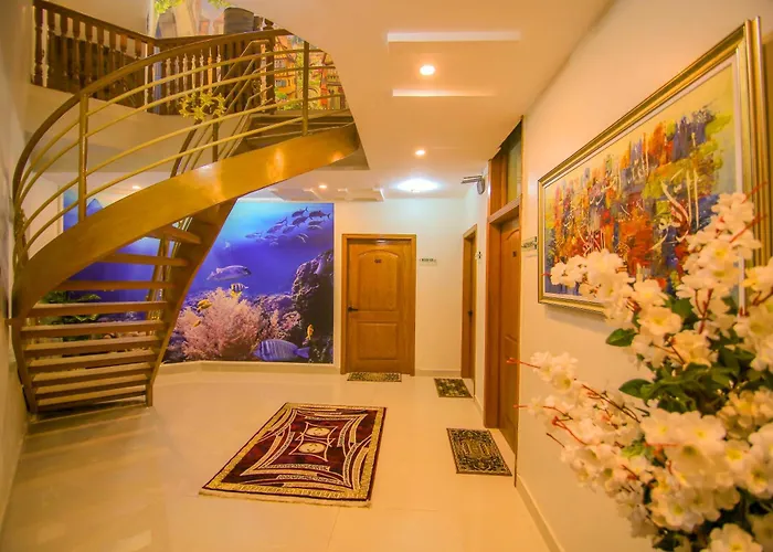 Central hotel: Premier Inn Gulberg Lahore