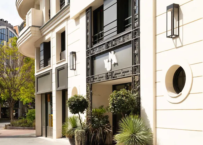 Yuna Porte-Maillot - Aparthotel