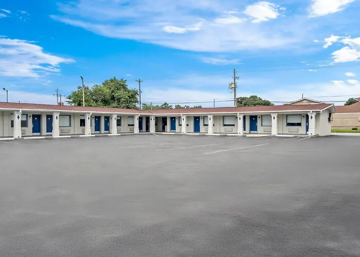 Motel: Days Inn By Wyndham Jacksonville Nc