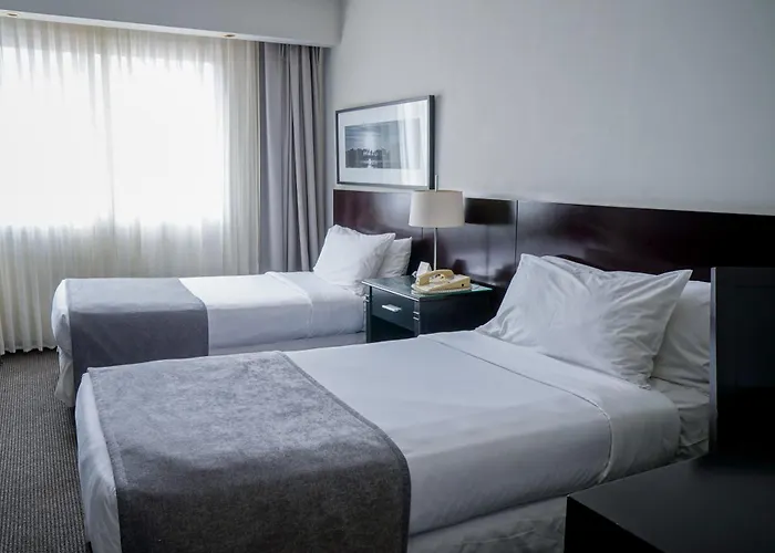 Plaza Real Suites