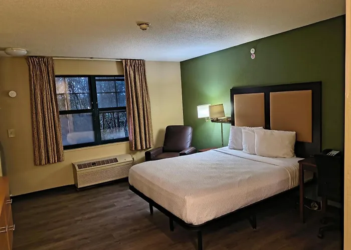 Dog friendly hotels Extended Stay America Suites - Chicago - Schaumburg - I-90
