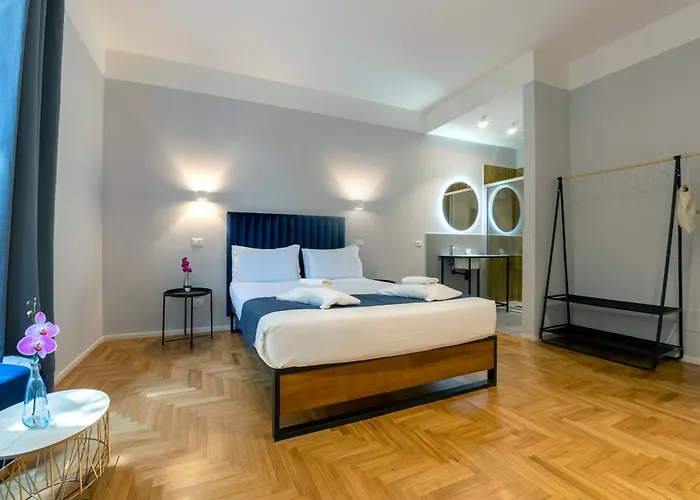 Carrara 24