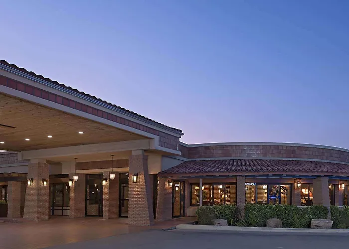 Motel: Stevens Inn A Howard Johnson By Wyndham