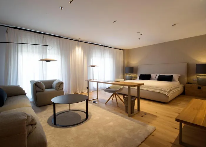 Luxury hotel only: Zenit Sevilla