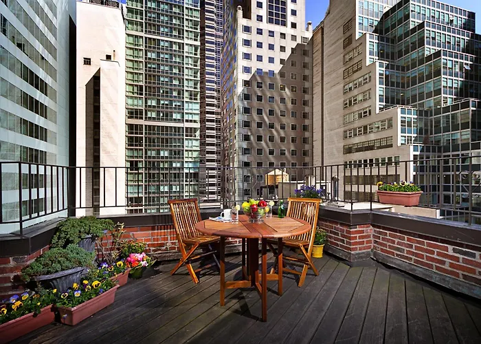 Lodge: Hotel Elysee By Library Hotel Collection