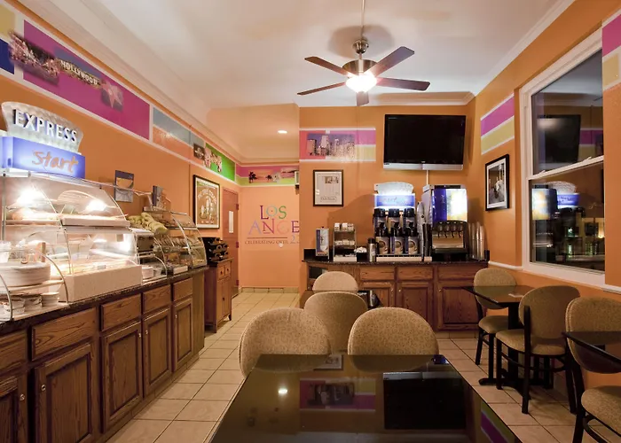 Century Park Hotel La (Adults Only)