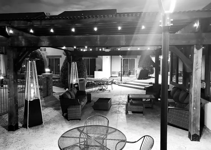 3 star hotel: Club Hotel Nashville Inn & Suites