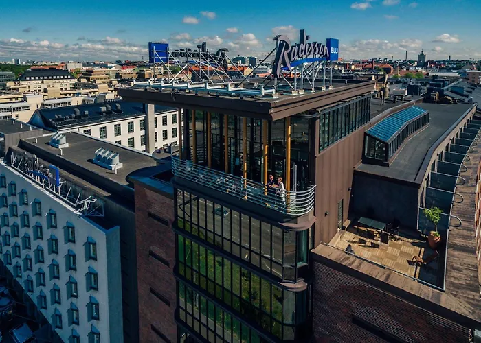 In Luxury hotels Radisson Blu Seaside , Helsinki