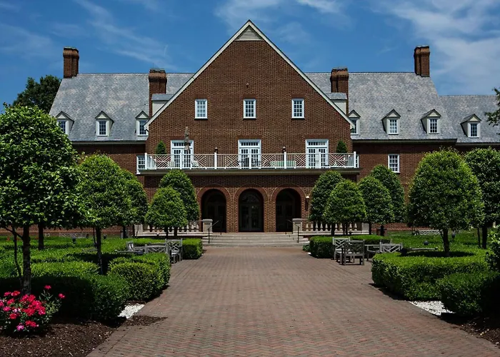 Hotel with view: The Founders Inn & Spa Tapestry Collection By Hilton