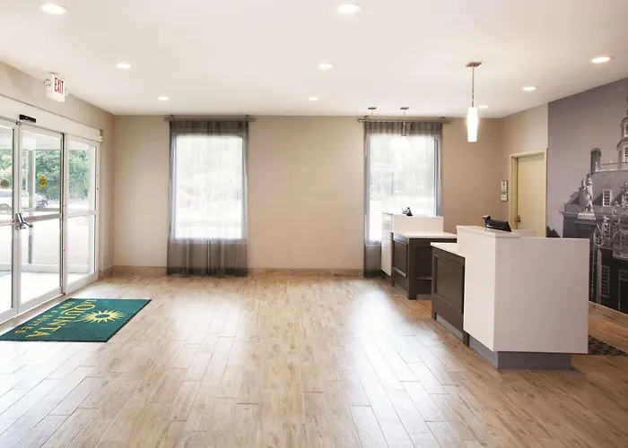 Romantic hotel: La Quinta By Wyndham Williamsburg Historic Area