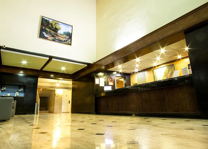  Western PLUS Monterrey Colón