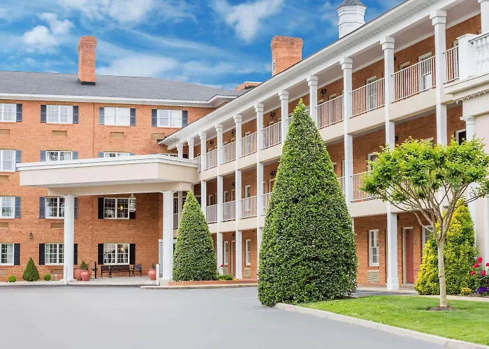 Hotel near College: Days Inn By Wyndham Williamsburg Historic Area