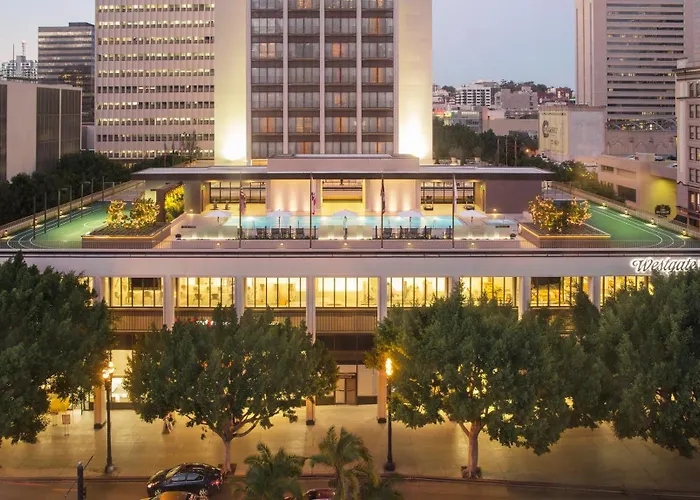 Hotel with Tennis: The Westgate Hotel