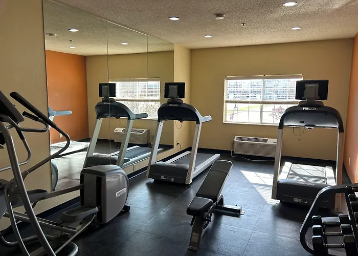 Luxury hotel only: Country Inn & Suites By Radisson, Owatonna, Mn