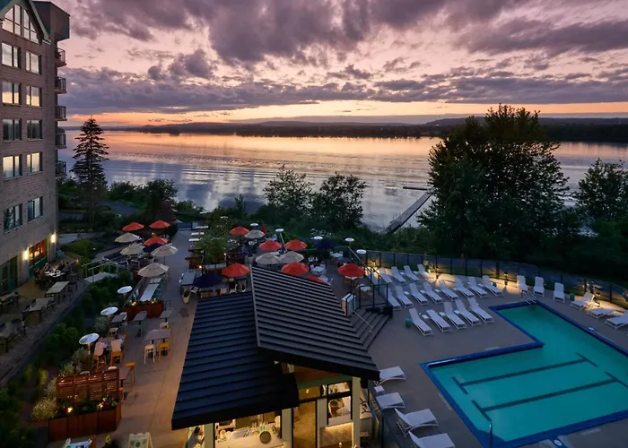 Luxury hotel only: Delta Hotels By Marriott Fredericton