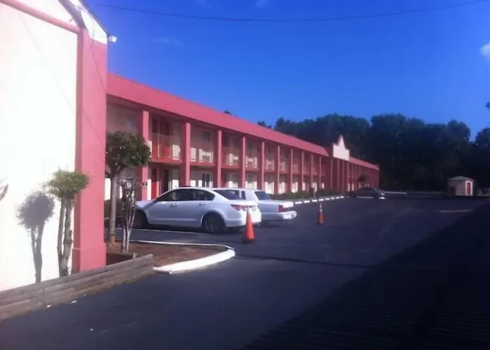Motel: Budget Inn - Charlotte