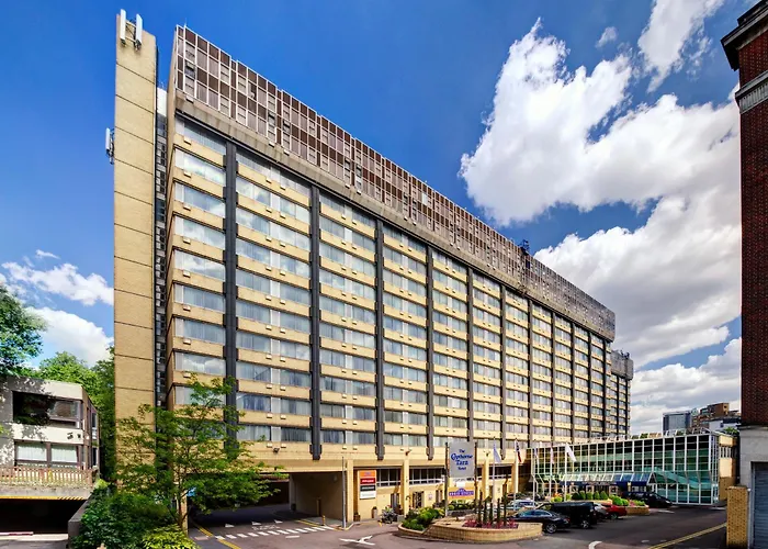 Hotel Jacuzzi: Copthorne Tara Hotel London Kensington