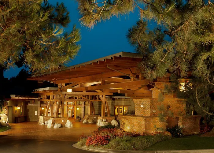 Hotel with pool: The Lodge At Torrey Pines
