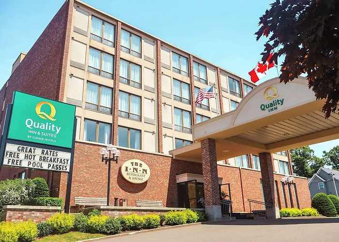 Dog friendly hotels Quality Inn & Suites Downtown
