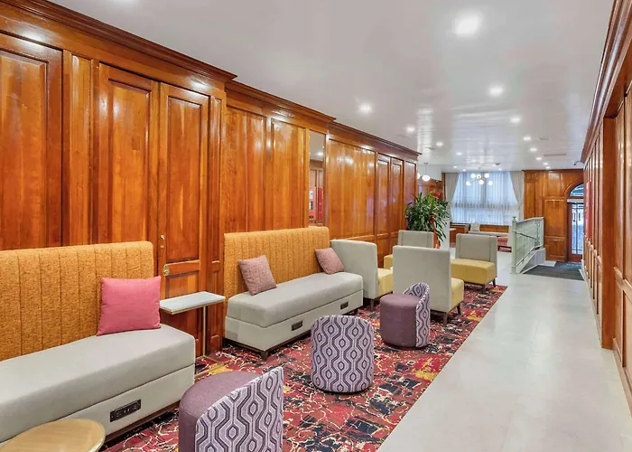 Airport Hotel: The Mayfair Hotel Times Square, An Ascend Collection