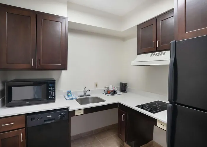 Cheap hotel: Hampton Inn & Suites Nashville Franklin