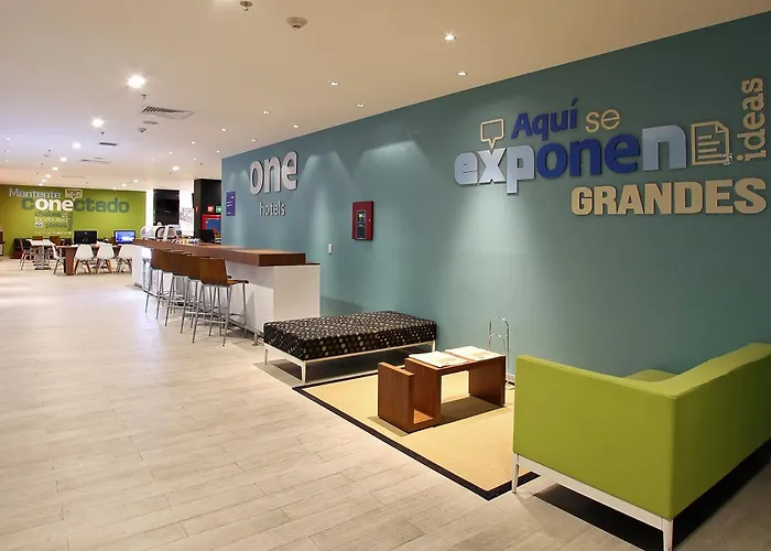 3 star hotel: One Periferico Sur