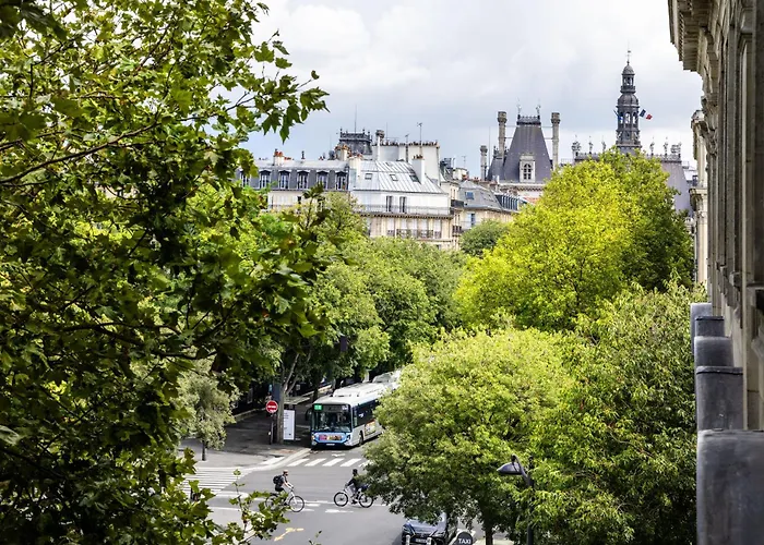 Cheap hotel: Hotel Korner Chatelet