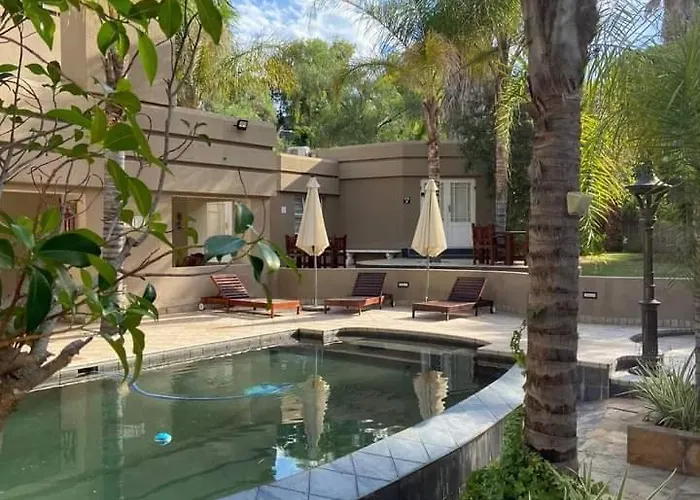 B&B only: Oudtshoorn Guest House