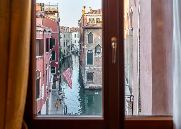 All'Angelo Art Hotel