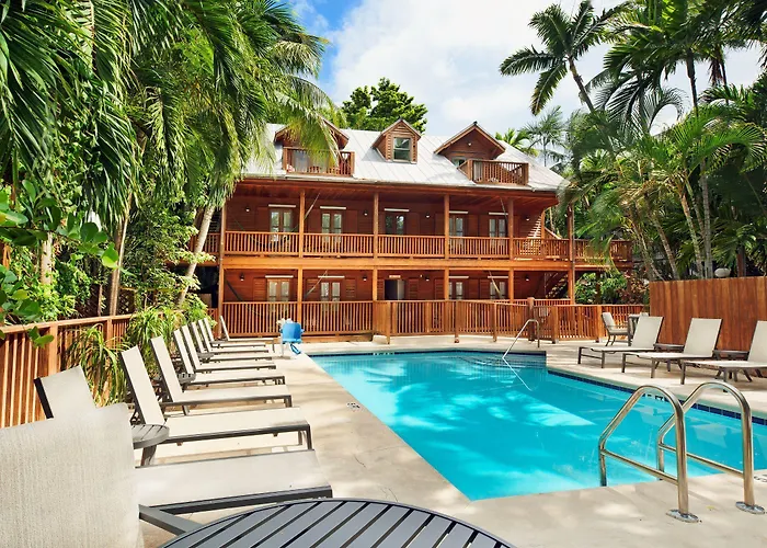 Island City House