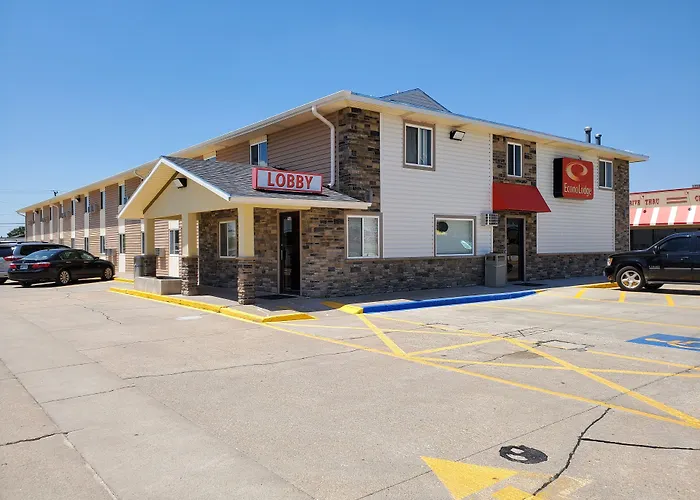 Pet Friendly hotel: Econo Lodge Hays I-70
