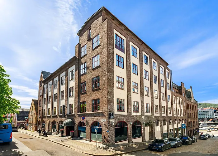 Luxury hotel only: Home Hotel Bryggen