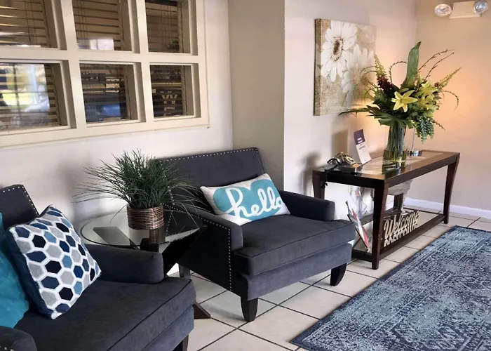 Cheap hotel: Sonesta Simply Suites Houston Citycentre I-10 West