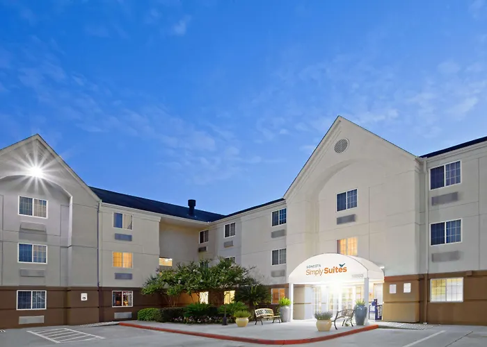 Cheap hotel: Sonesta Simply Suites Houston Citycentre I-10 West