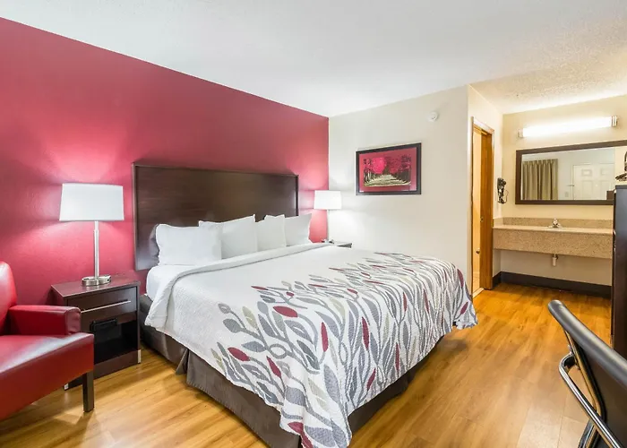 Red Roof Inn Clarksville