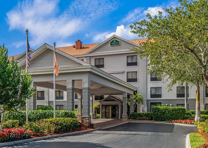 3 star hotel: La Quinta By Wyndham Bonita Springs Naples North